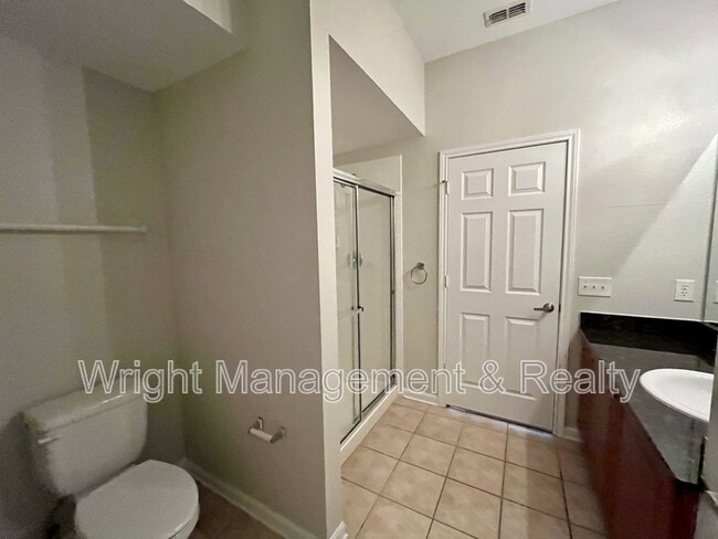 Building Photo - 8202 Downpatrick Ct