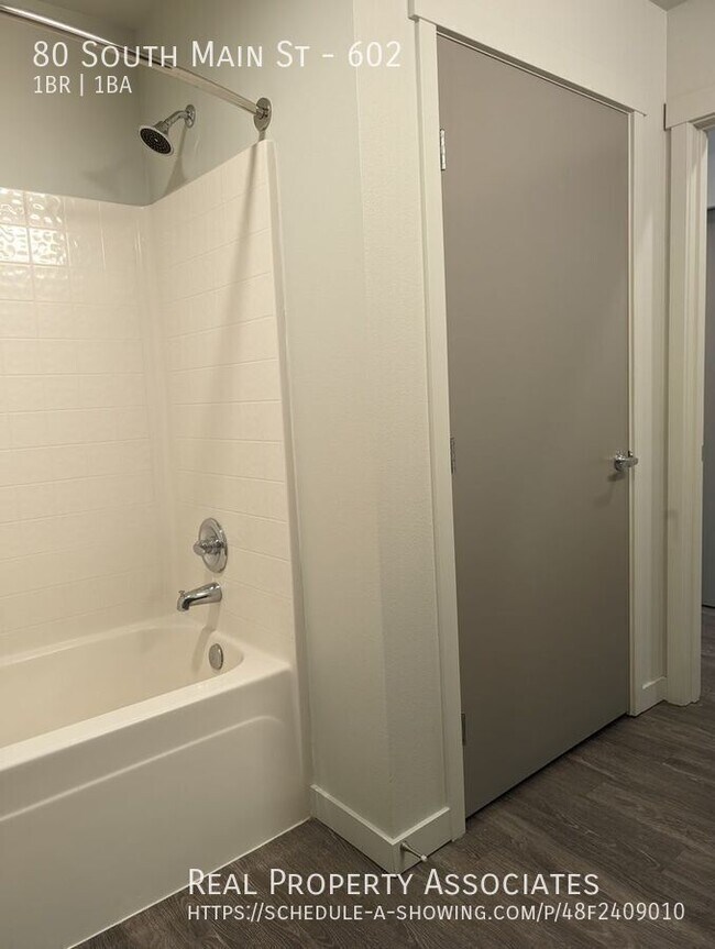 Building Photo - 80 South Main St