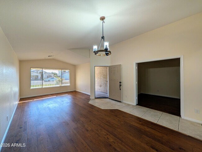 Building Photo - 11134 W Windsor Ave