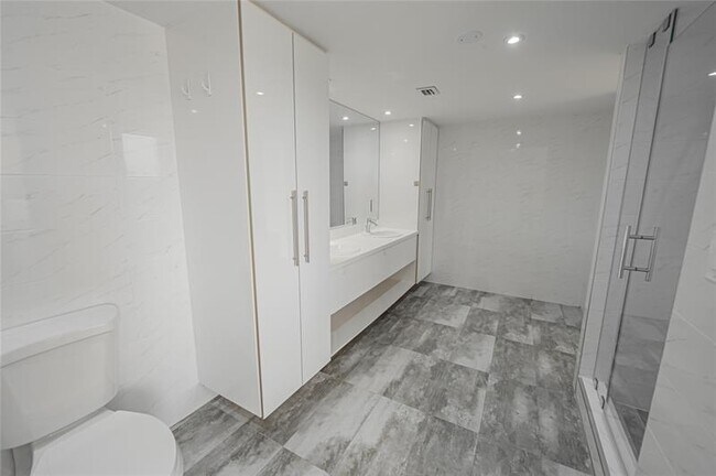 Building Photo - 468 Golden Isles Dr