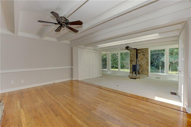 Building Photo - 1837 Chancery Ln