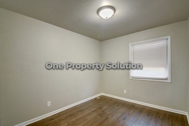 Building Photo - 1330 Cass St