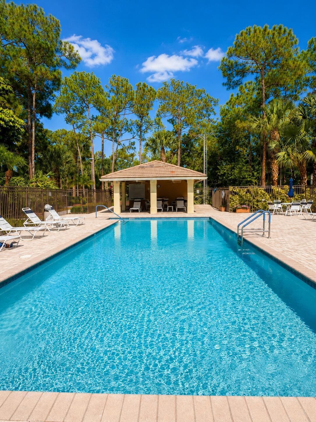 Building Photo - 703 Crosswinds Dr