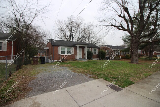 Building Photo - 3 bed / 1 bath