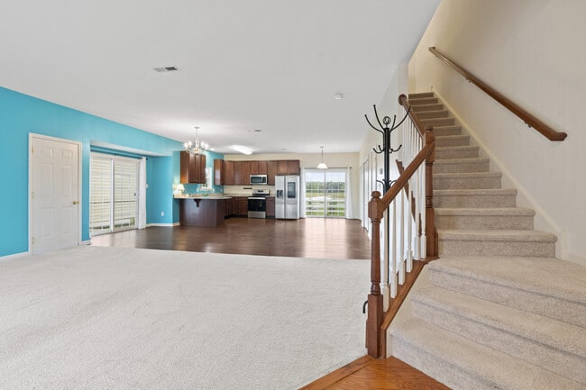 Building Photo - 338 Camerton Ln