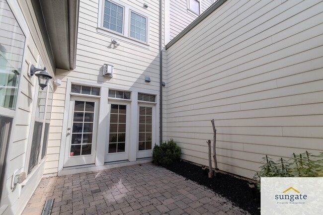 Building Photo - 11227 Terrace Ln