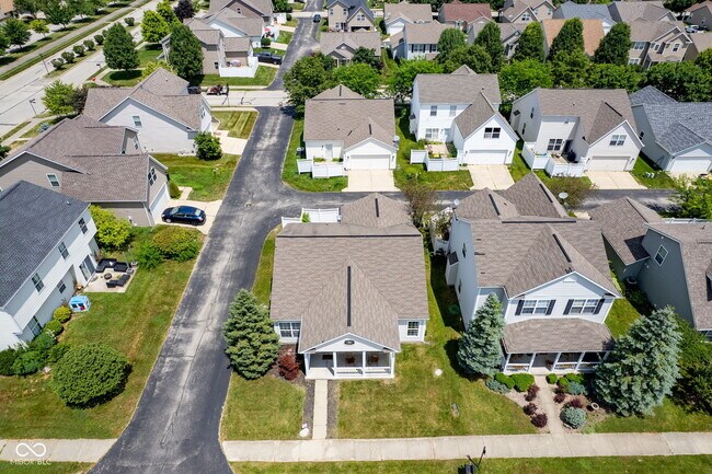 Building Photo - 952 Helston Ave