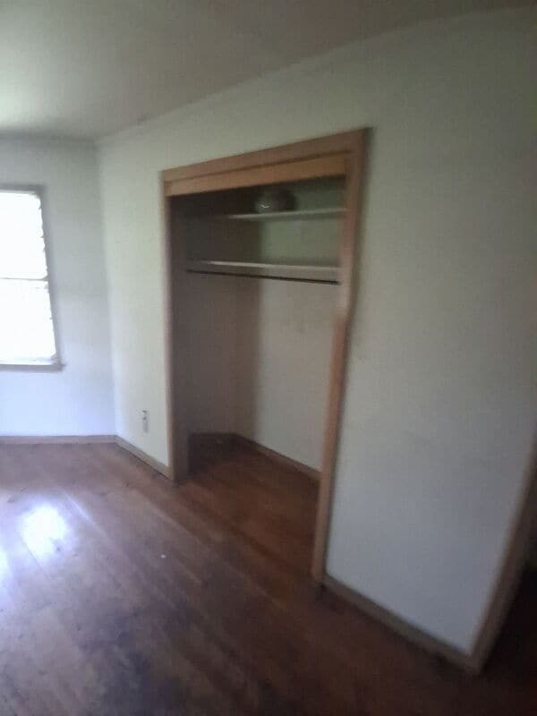 Building Photo - 1405 Brinoy Dr