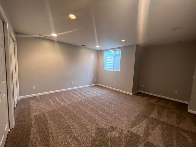 Building Photo - Four Bedroom Single Family Home in Forest Hills Schools!