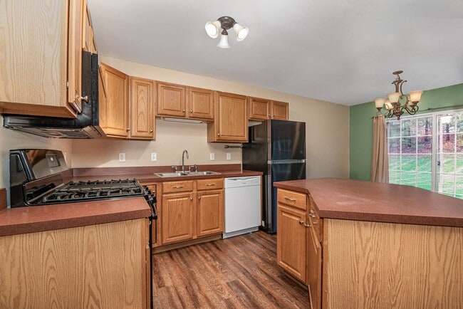 Building Photo - 129 Buckley Dr