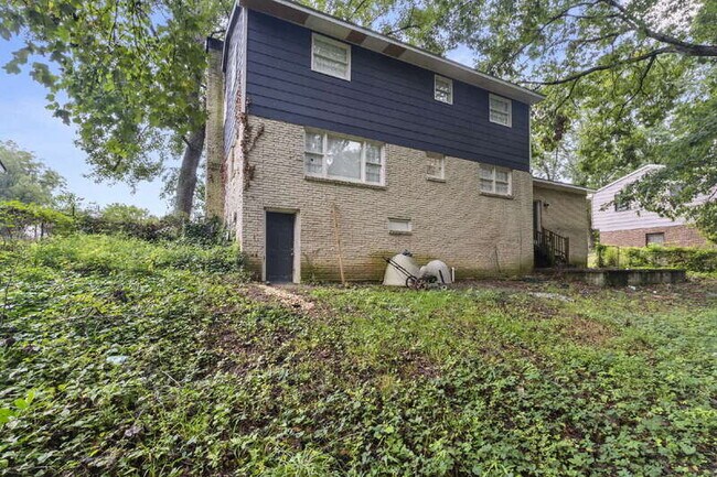 Building Photo - 10577 Thrasher Rd
