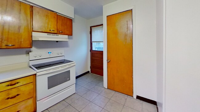 Building Photo - 11 W McNutt St