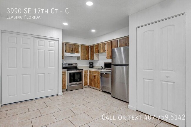 Building Photo - 3990 SE 17th Ct
