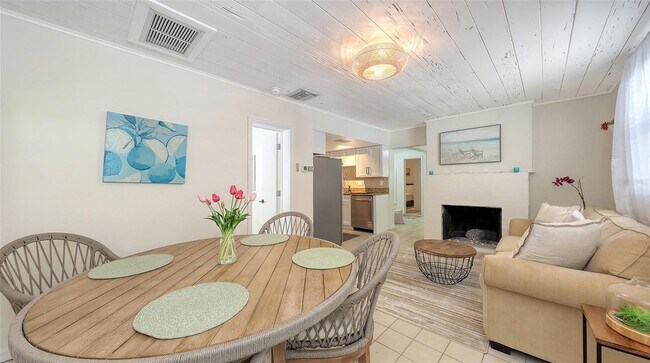 Building Photo - 3604 Casey Key Rd