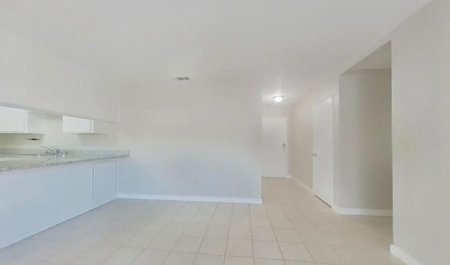 Building Photo - SINGLE FAMILY READY FOR RENT