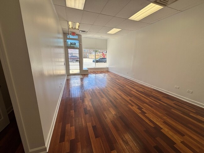 Building Photo - 6116 W Roosevelt Rd