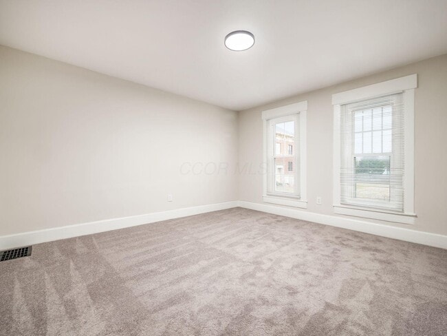 Building Photo - 730 Bellows Ave