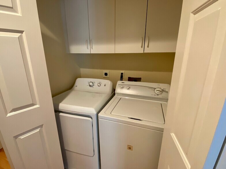 Building Photo - 11964 Tivoli Park Row