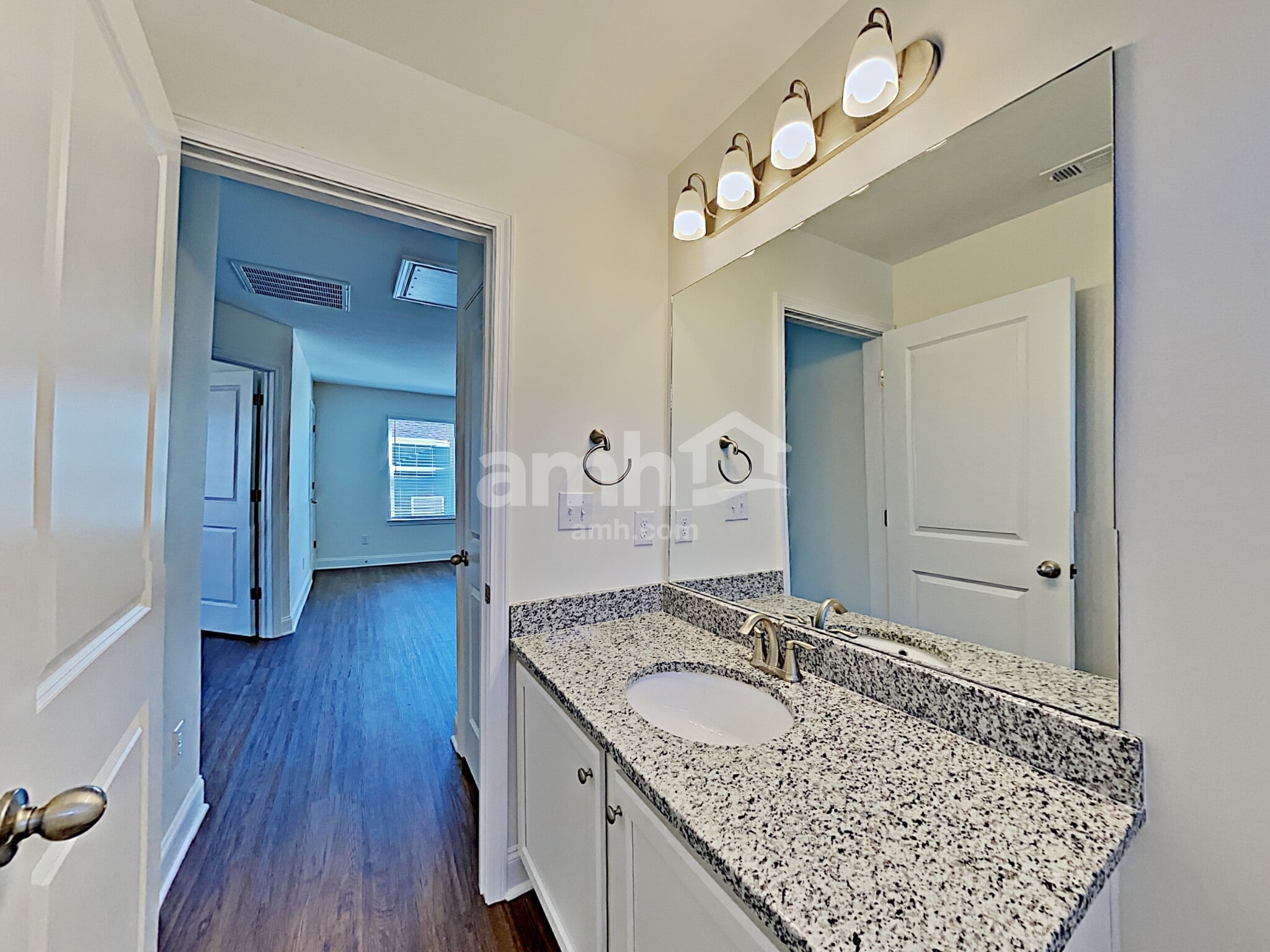 Building Photo - 5113 Jack Byrnes Dr