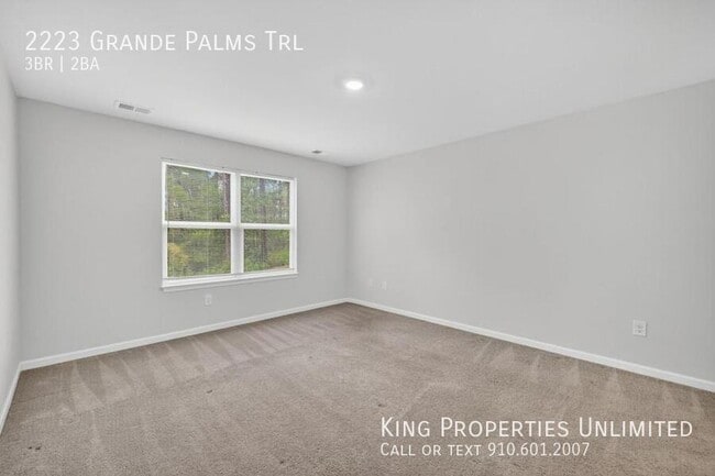 Building Photo - 2223 Grande Palms Trl