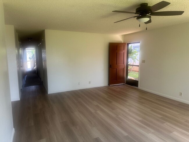 Building Photo - Price Reduced! Single level 3 bedroom 2 ba...