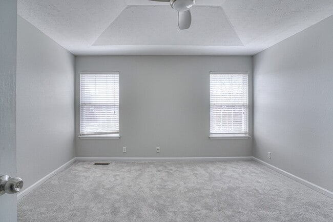 Building Photo - 415 Arapaho Dr