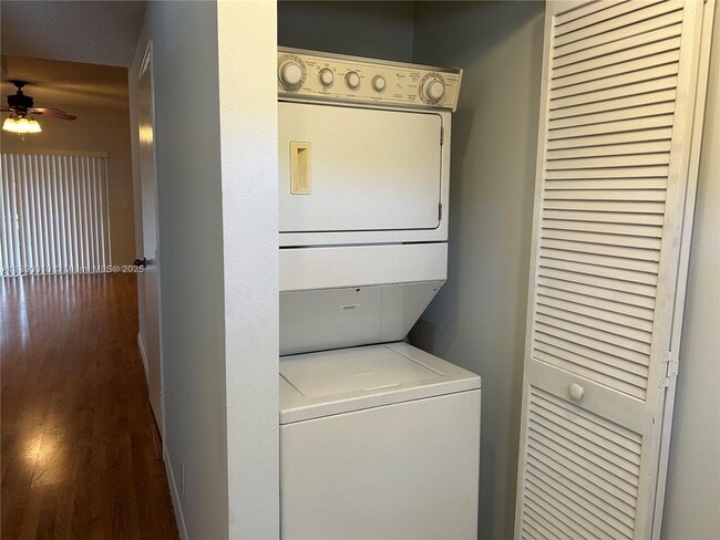 Building Photo - 11030 Tarpon Bay Ct