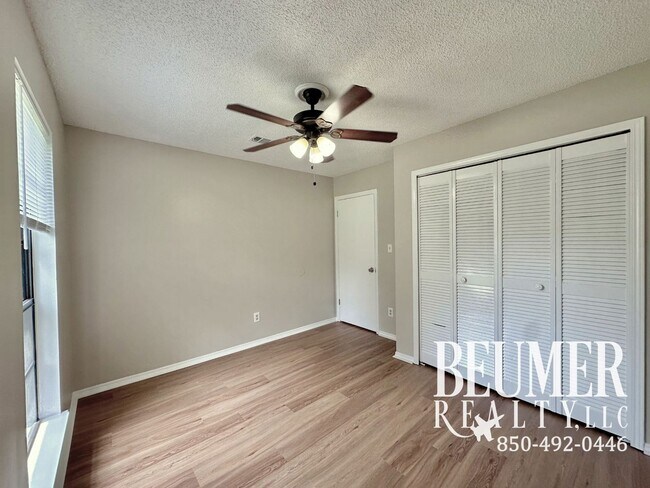 Building Photo - Updated Home Near I-10 and Scenic Hwy
