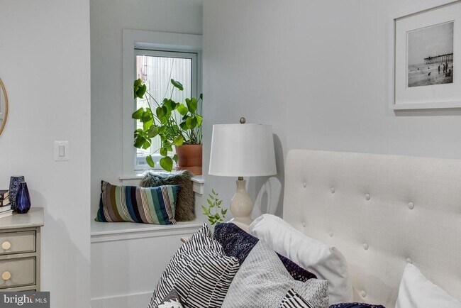 Building Photo - 22 Bryant St NW