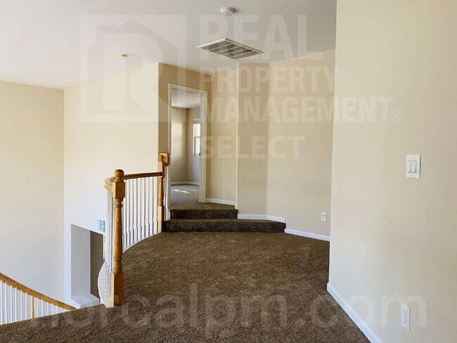 Building Photo - 116 Burgundy Ct