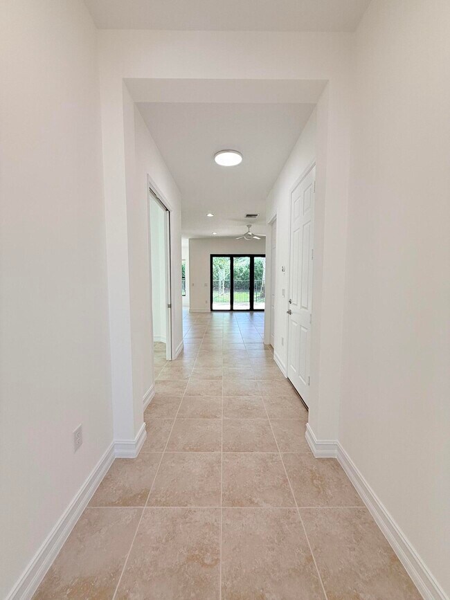 Building Photo - 14572 White Jade Terrace