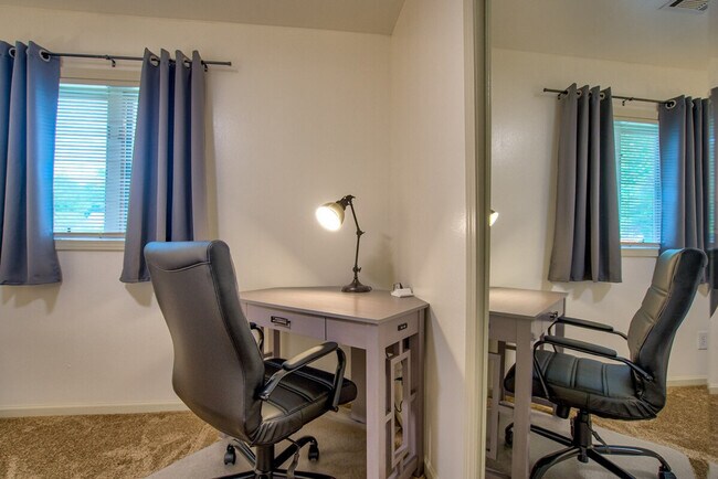 Building Photo - 23 Craig Ave