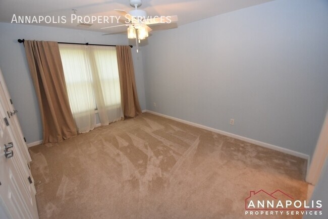 Building Photo - 1138 Cove Rd