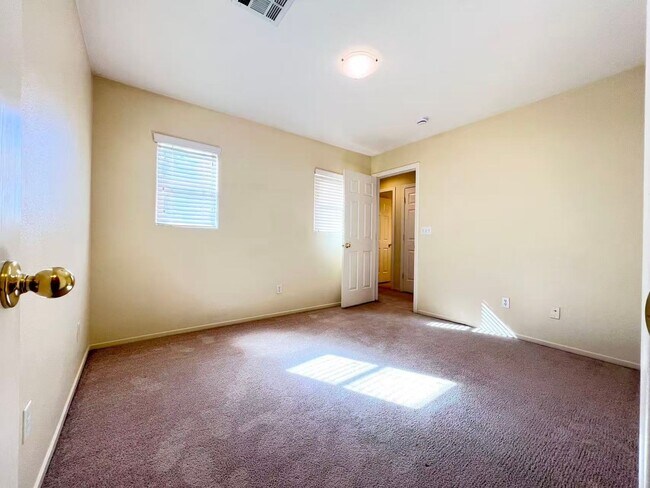 Building Photo - 9044 Partridge Hill St