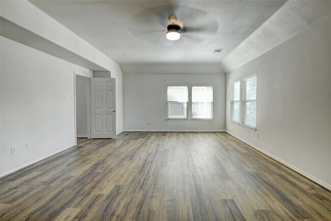 Building Photo - 7042 Plum Creek Terrace Ln