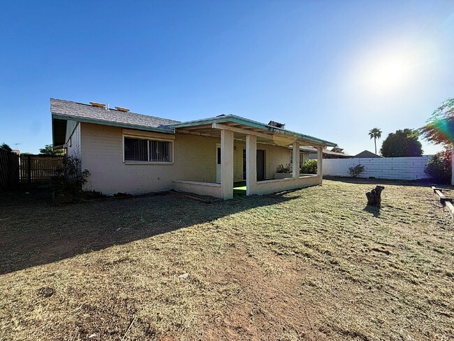 Building Photo - Fully Remodeled Home in Prime Location – Move-In Ready!