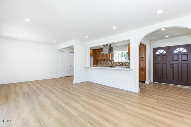 Building Photo - 8536 Tampa Ave