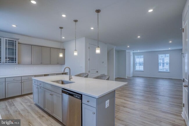 Building Photo - 345 Andrew Ct