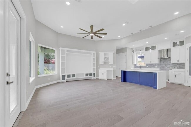 Building Photo - 14 Makayla Dr