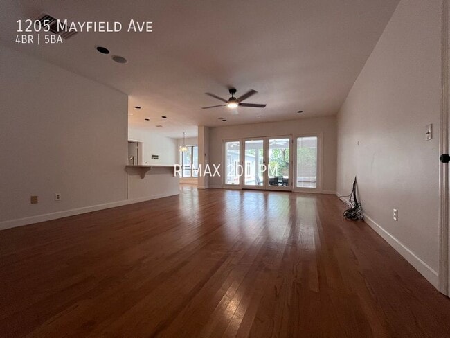 Building Photo - 1205 Mayfield Ave