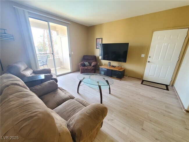 Building Photo - 75 N Valle Verde Dr