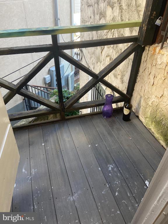 Building Photo - 3711 Lancaster Ave