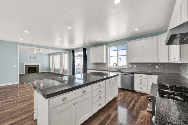 Building Photo - 774 Star Spangled Dr