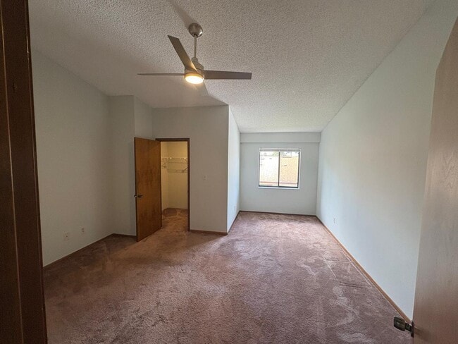 Building Photo - 1838 Foxhall Cir