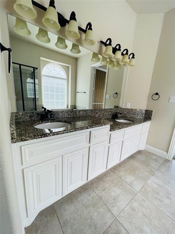 Building Photo - 3053 Izabella Ct
