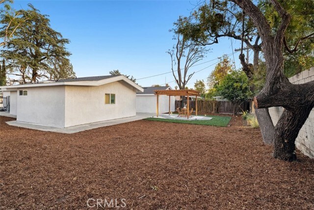 Building Photo - 5941 Tobias Ave