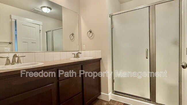 Building Photo - 816 N 18th St