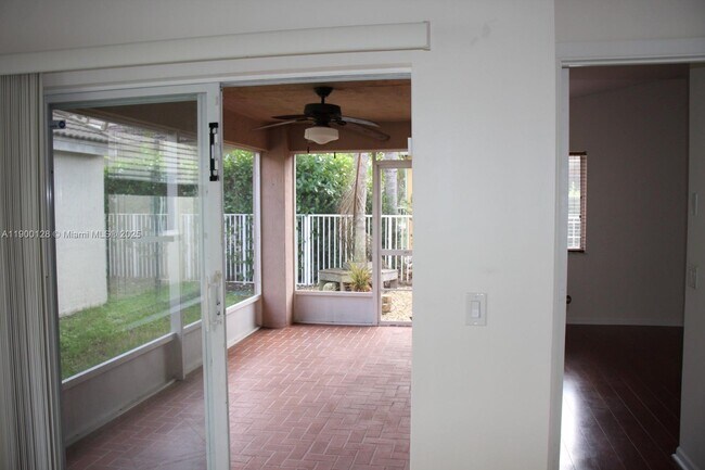 Building Photo - 1084 Golden Cane Dr