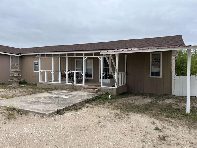 Building Photo - 125 Burge Dr