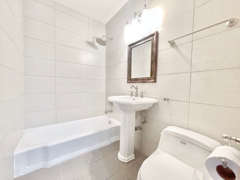 Building Photo - 4031 Berryman Ave